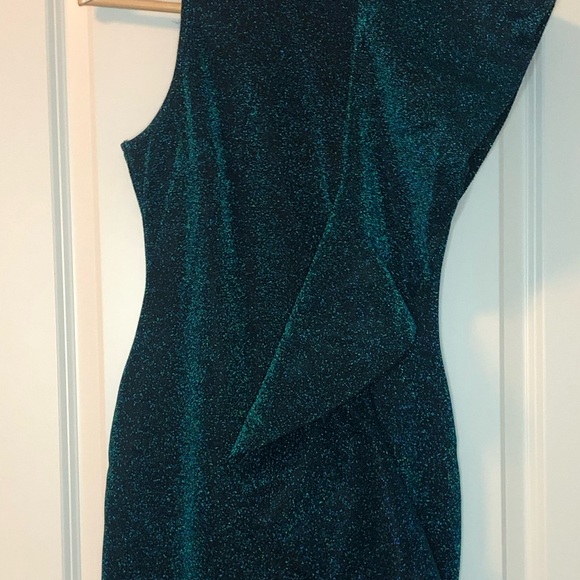 Super pretty night dress! - Picture 3 of 5